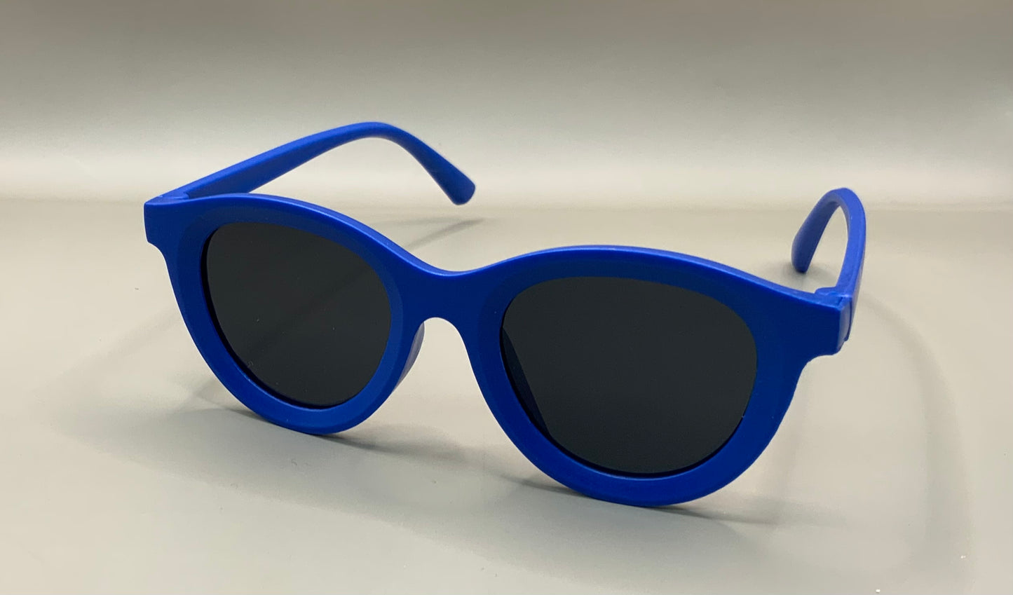 Kids retro sunglasses