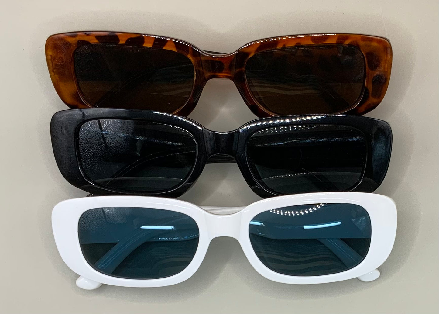 Ladies rectangular shaped sunglasses