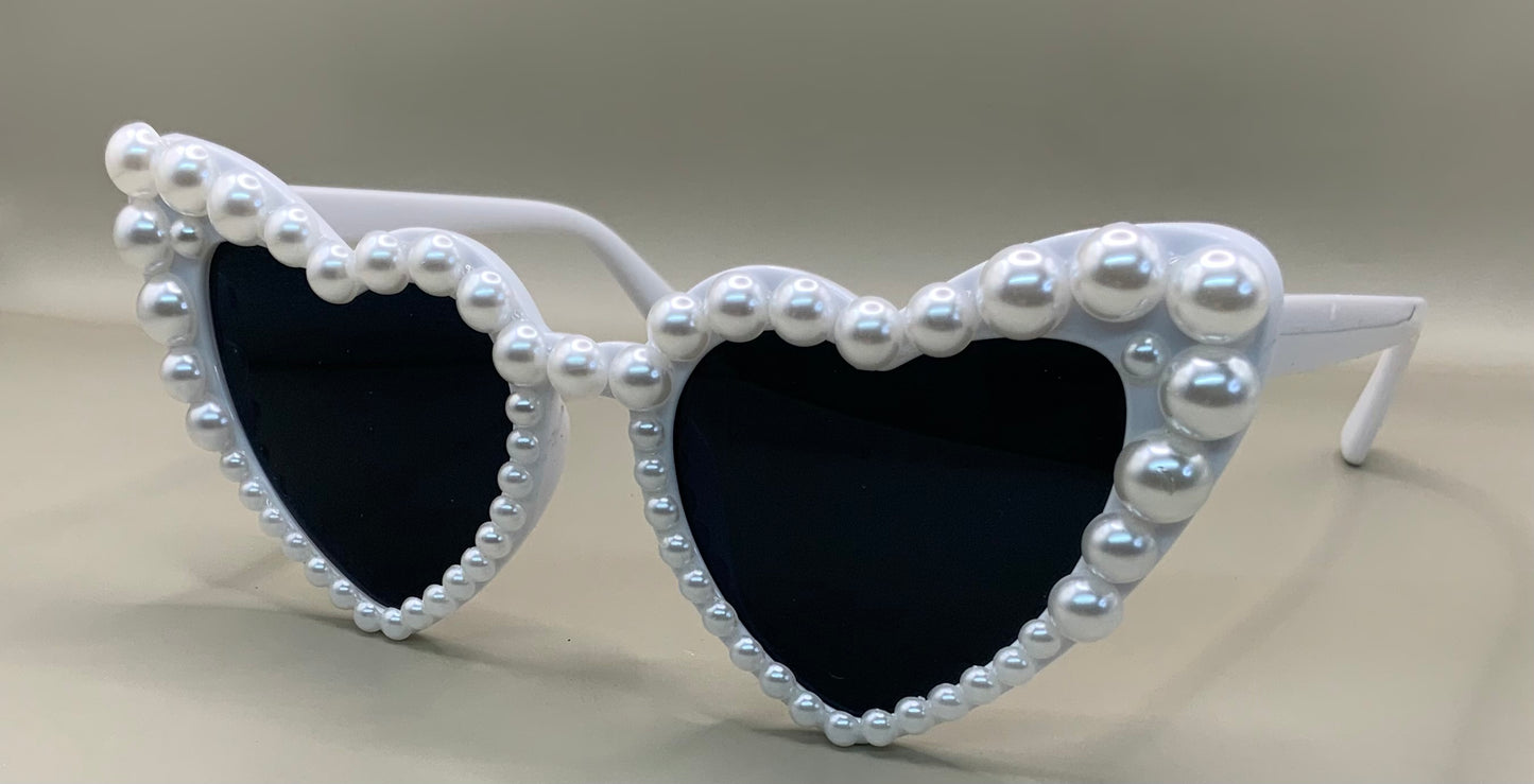 Ladies Pearl heart sunglasses