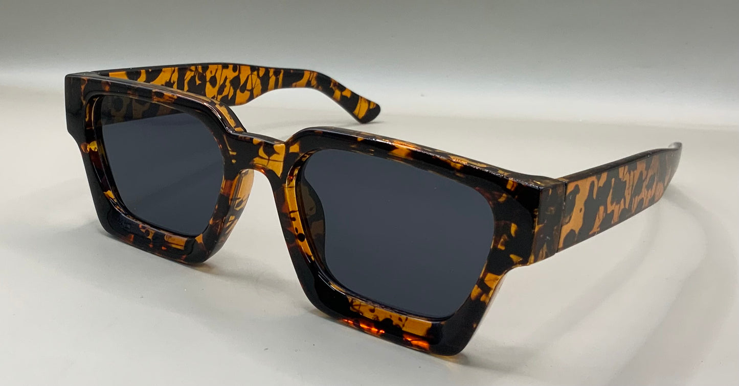 Ladies square oversized sunglasses