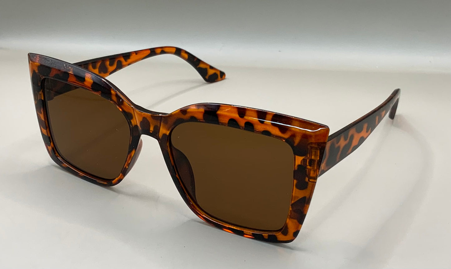 Ladies classic oversized cat eye sunglasses