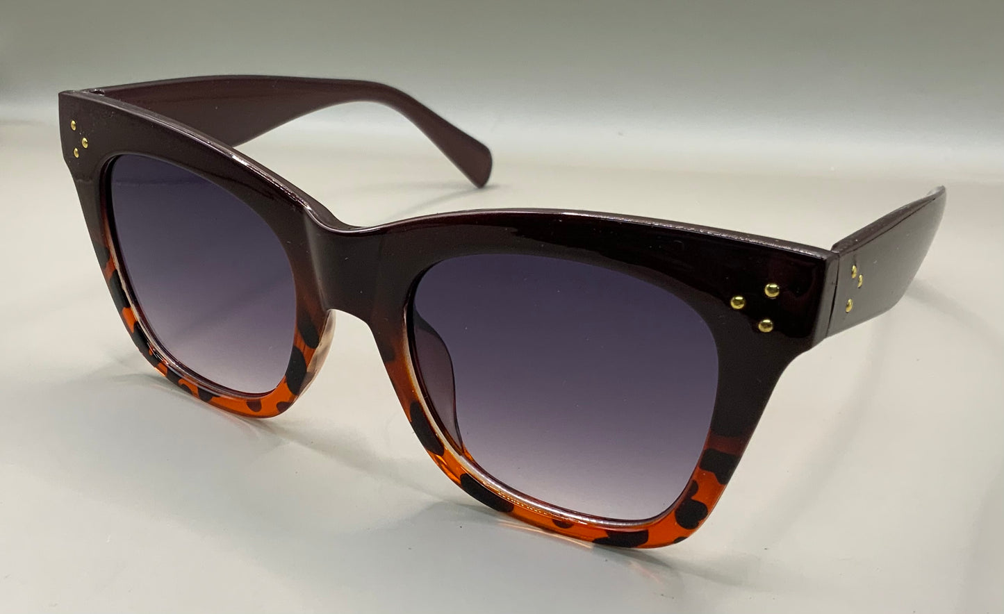 Ladies retro cat eye sunglasses 3 dot gold